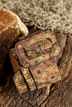 Chestnut Vintage Floral Print Faux Leather Waist Belt - $98.04 MXN