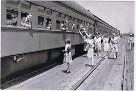 WW 2 Illinois Postcard Decatur Saying Goodbye To The Troops June 1944 - £3.80 GBP