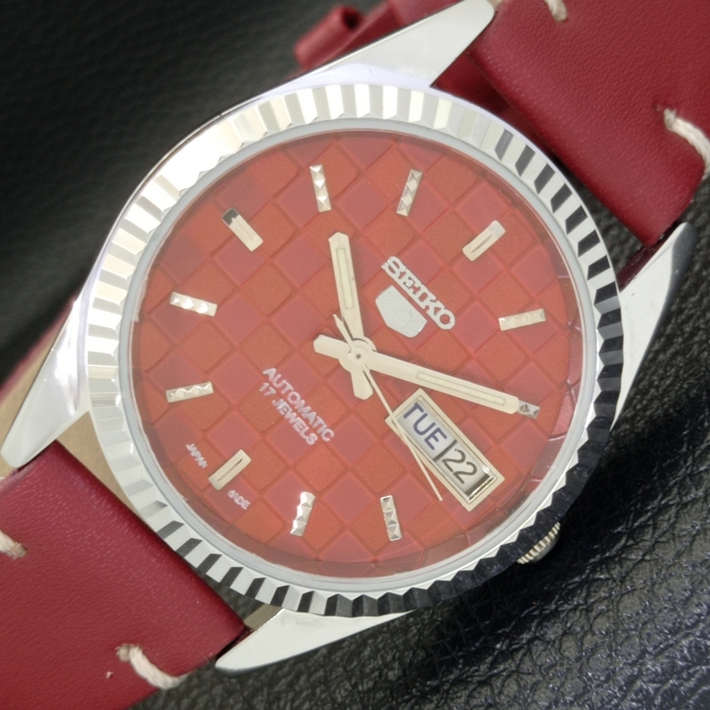 AUTOMATIC REFURBISHED SEIKO 5 MENS WATCH JAPAN MADE RED DIAL CUSTOM a440... - £33.75 GBP