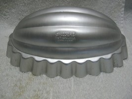 Vintage Collectible Mirro &quot;The Finest Aluminum&quot; Small Jello Mold-Farm House-Home - £18.34 GBP