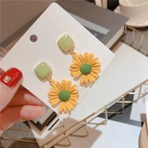 2021 New Daisy Flower Earrings For Women Korean Styles Spring Summer Boho Jewelr - £7.61 GBP