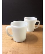 Set of 2 White D-Handle Fire King Mugs - $262.08 MXN