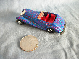 Hot Wheels Vintage 1982 Mattel Blue Glitter Car Red Interior Made in Malaysia - $1.52