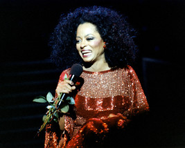 Diana Ross In Concert Holding Rose 8x10 Photo (20x25 cm approx) - $9.75