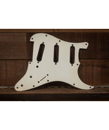 Fender 3-Ply S/S/S 11-Hole Pickguard, Parchment - Used - £15.69 GBP