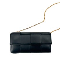 Authenticity Guarantee

Bottega Veneta Women's Cassette Leather Chain Wallet ... - €820,33 EUR