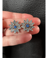11 W 30th St Vintage Blue Rhinestone Clip On Costume Jewelry Flower Earr... - £13.21 GBP