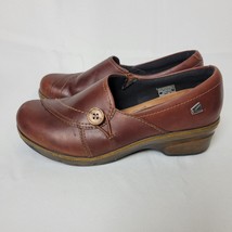 Keen Mora Button Slip On Shoes Womens sz 9 Brown Leather Casual Wedge 1014106 - £27.17 GBP