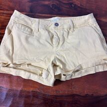 Market &amp; Spruce Women's Yellow Chino Shorts Size 2 - $28.71