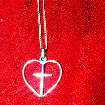 Beautiful sterling silver heart cross necklace - £28.04 GBP
