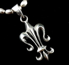 Handcrafted Solid 925 Sterling Silver 3D Fleur De Lis Flower of the Lily Pendant - £20.44 GBP
