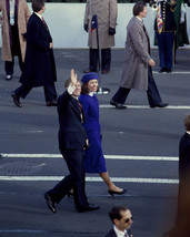 Vice President Dan Quayle and Marilyn walk in 1989 Inaugural Parade Photo Print - £6.93 GBP+