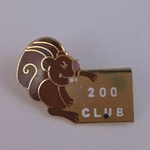 Vintage 200 Club Squirrel Brown &amp; Gold Tone Lapel Hat Pin - £3.42 GBP