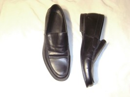 Saks Fifth Avenue black leather loafer style shoe   Size 8 1/2 - £19.97 GBP