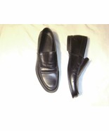 Saks Fifth Avenue black leather loafer style shoe   Size 8 1/2 - $34.17 CAD