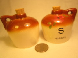 Vintage Ceramic Salt &amp; Pepper Shaker Set Ozarks [Z230j] - £5.08 GBP