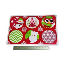 Christmas Placemat Set Red Green Holiday Design Vinyl 11.75&quot; x 17.75&quot; Vintage - £13.45 GBP