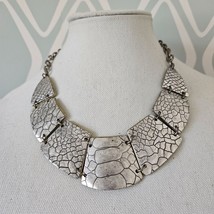 Premier Designs Silver Cleopatra EXOTIC Animal Print Necklace - $17.81