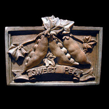 Sweet Pea  Decorative Wall Relief Sculpture Plaque - $461.33 MXN