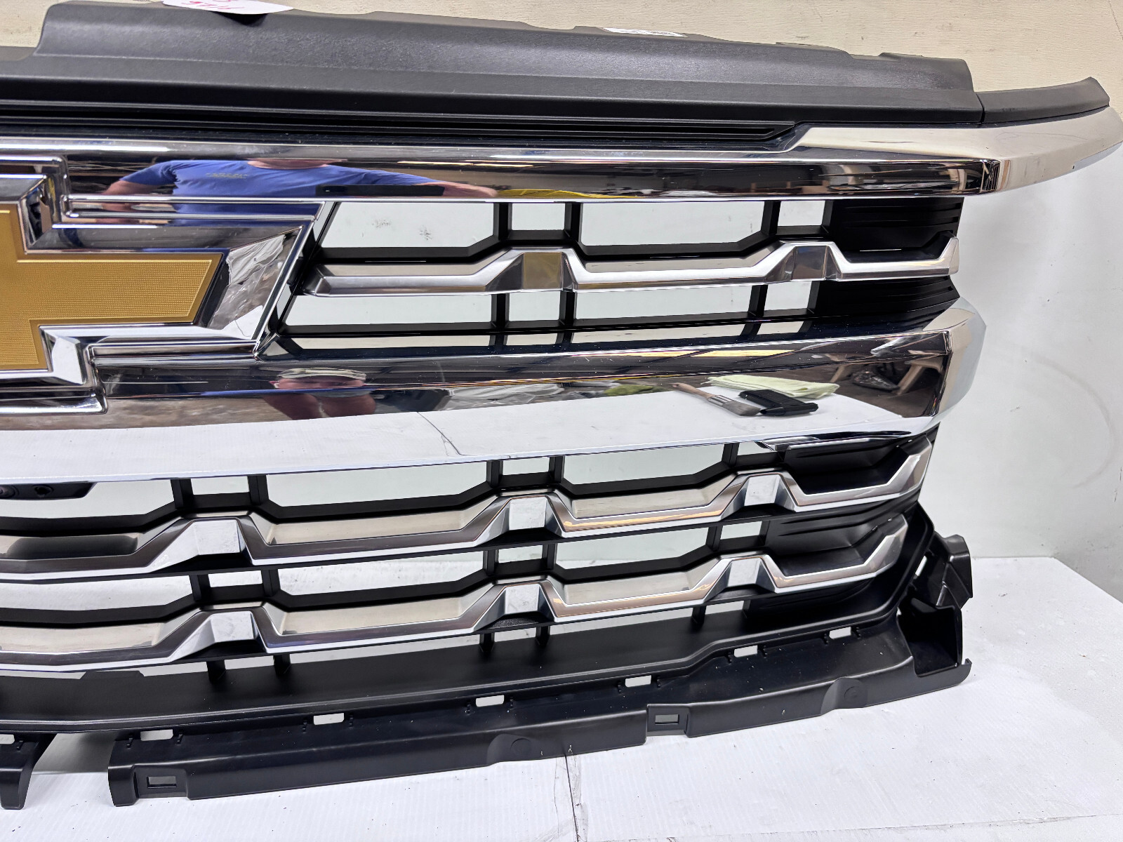85642139 2022 2023 2024 2025 CHEVY SILVERADO 1500 LTZ CHROME FRONT OEM GRILLE Item image 5