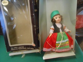 Great Collectible Dolls Of All Nations.. Do Ll Of Spain 8&quot; - $9.49