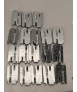 Lot of 18 Raco UL 2-3/4 in. Steel Puzzle-Plate Interlocking Cable Protector - $389.17 MXN