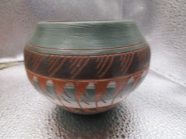 I.  Nez - Native American Navajo Pottery Small Seed Pot 1990 - $34.65