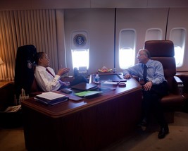 President Barack Obama holds meeting in Air Force One office Photo Print - £6.90 GBP+