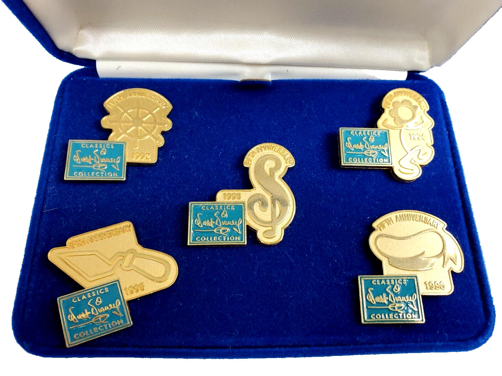 Primary image for 5 Walt Disney Classics Collection WDCC Set Of Lapel Pins With Box 1992-1996