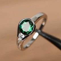 1.5CT  Lab Created Green Emerald Solitaire Engagement Ring 14K White Gold Finish - £112.10 GBP