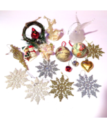 Lot of 17 Christmas ornaments - £8.64 GBP