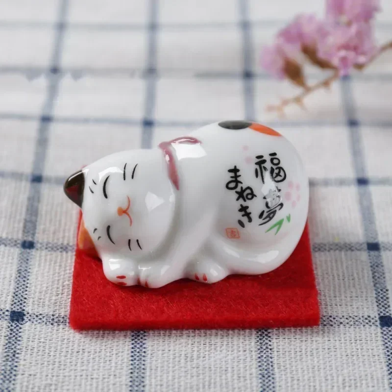 1 5PCS Japanese Style Lucky Cat Ceramic Chopstick Rest Red Cloth Mat Spo... - $5.16