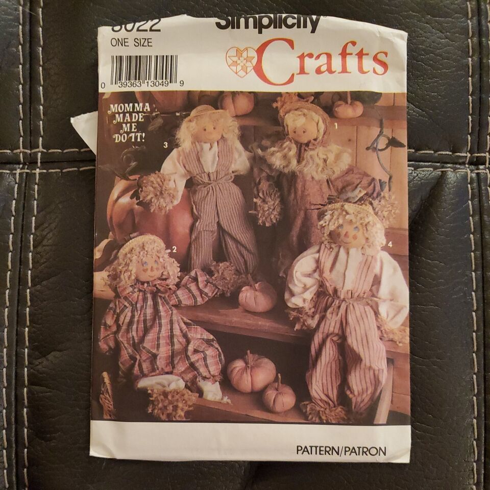 Vtg Simplicity #8022 Scarecrow Dolls & Clothes Sewing Craft Pattern UnCut FF - $9.49