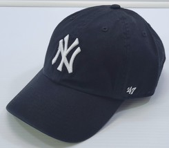 M) New York Yankees &#39;47 Brand Black Baseball Clean Up Adjustable Cap Hat - $240.40 MXN