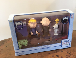 A Charlie Brown Christmas Peanuts Schroeder Pig Pen And Snoopy Figure Collection - £40.81 GBP