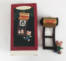 1993 Hallmark Keepsake Ornament Smile! It&#39;s Christmas Photo Holder Ornament - $92.74 MXN