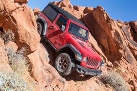 2018 Jeep Wrangler decline rocks | 24x36 inch POSTER | off road - £16.16 GBP