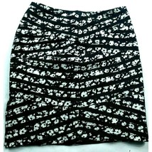 White House Black Market A Line Skirt Size 2 Floral Crisscross Black White - £26.62 GBP