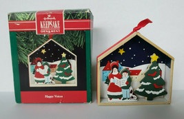 1990 Hallmark Happy Voices Carolers Caroling  Christmas Ornament  U 19 - £10.35 GBP