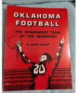 Oklahoma Football The Winningest Team of the Seventies (1982) Danny Hart... - €25,71 EUR