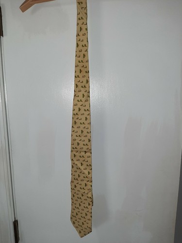 SALVATORE FERRAGAMO GORGEOUS YELLOW SILK TIE WITH APPLES - $45.00