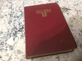 Holy Bible by Thomas Nelson (2004, Imitation Leather) - $7.92