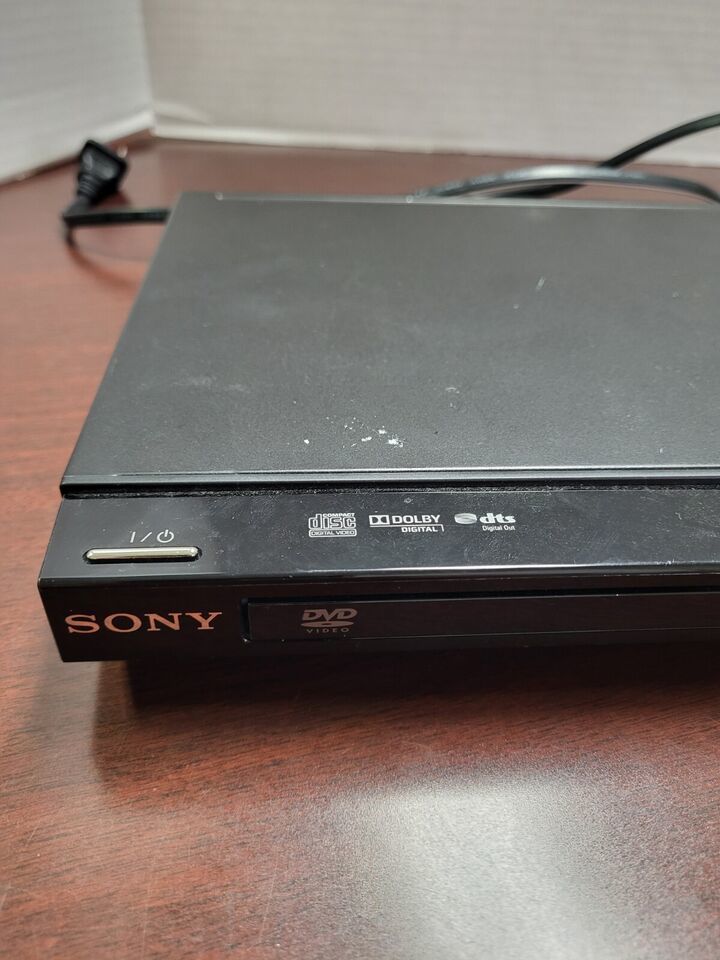 Sony DVD Player DVP-SR510H - $16.59