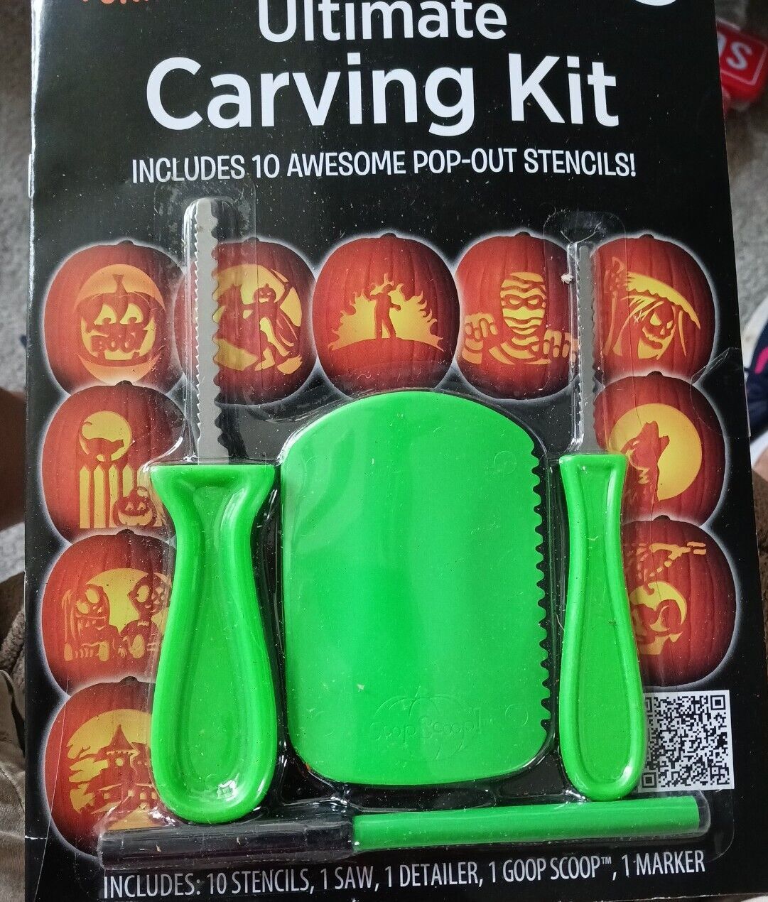 Ultimate Carving Kit 10 Stencils 1 Saw 1 Detailer saw 1  Goop Scoop 1 Ma... - $4.95