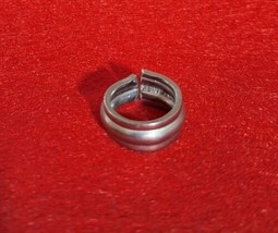 Ring Unisex Stainless Steel Band Design Size 3 - $7.50 CAD
