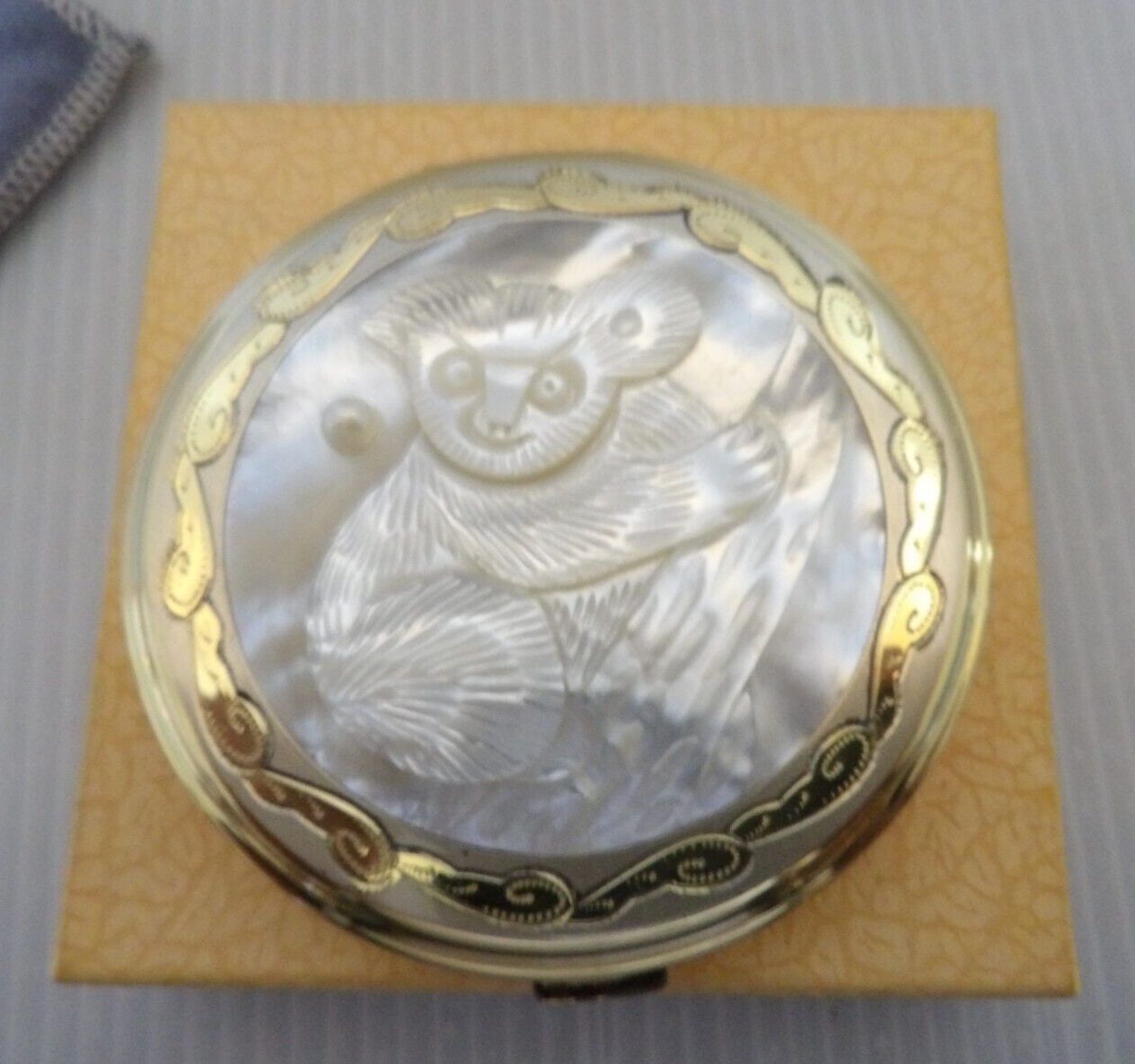 Primary image for Beautiful Carved Mother of Pearl Koala Bear Gold Tone Ladies Powder Compact 
