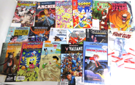 Comic Book Lot of 17 - Free Comic Book Day, DC, Dark Horse, Marvel, More - £58.34 GBP