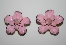 Vintage Pink &amp; Black Enamel 3D Flower Clip Earrings -NOS- J443 - $22.00