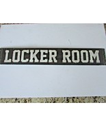 METAL WALL SIGN SAYINGS LOCKER ROOM 28&quot; X 4.5&quot; NEW BROWN &amp; WHITE WALL DECOR - $278.21 MXN
