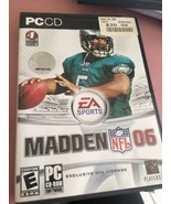 Madden NFL 06 + Manual PC CD professional national football league pro g... - $336.71 MXN